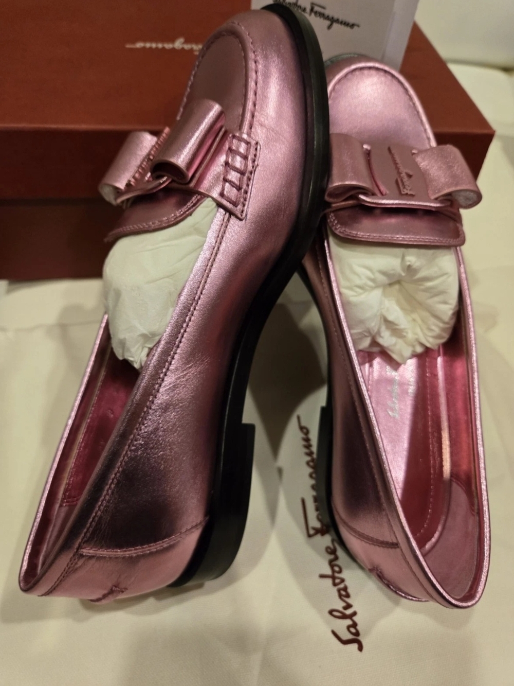Salvatore Ferragamo Pink Metallic Bow Loafers - Picture 9 of 11